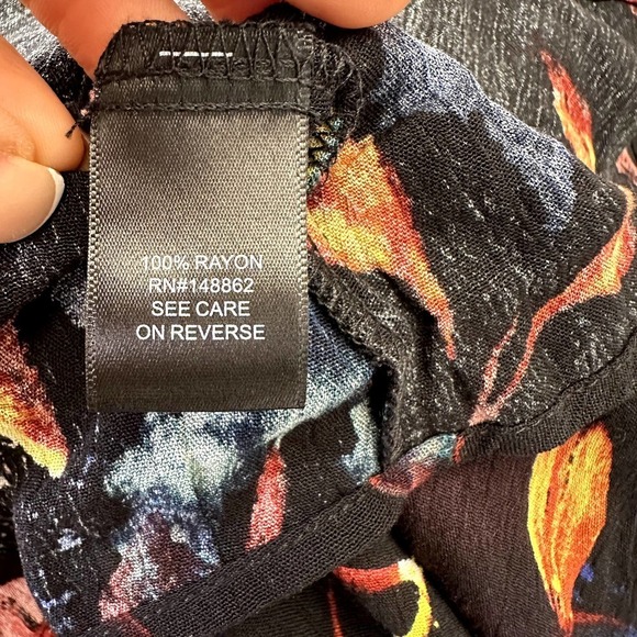 Torrid Smocked Cold-Shoulder Blouse‎ Gauze Leaf Black NWT Front Buttons Size 4x - Picture 16 of 16